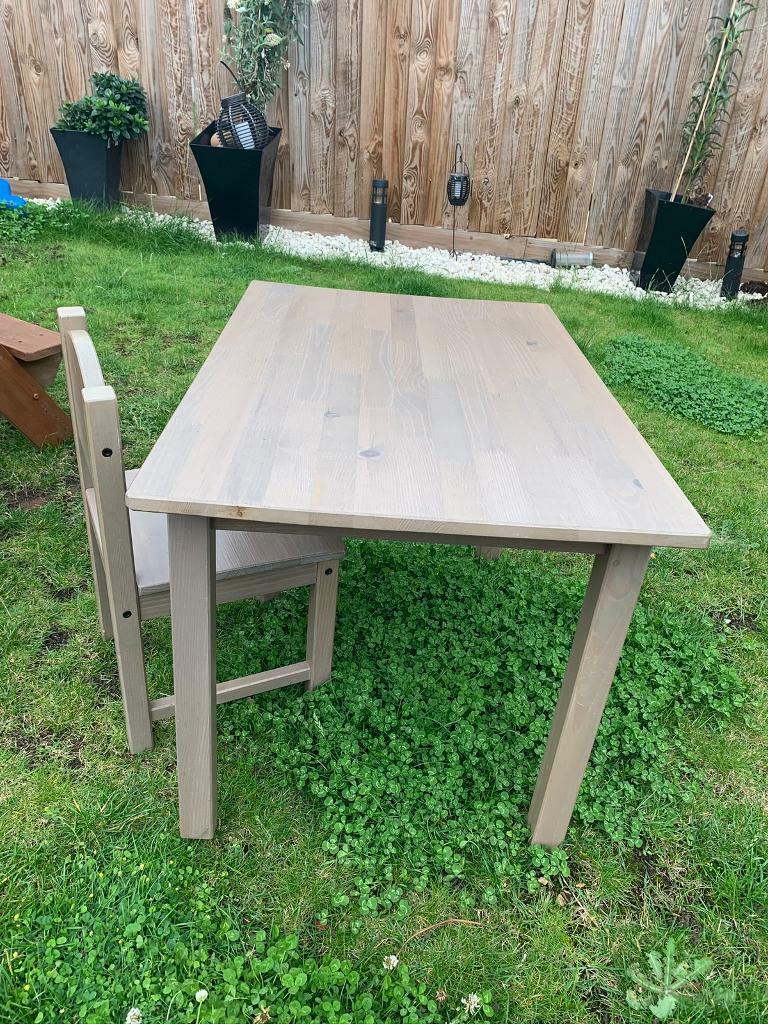 childrens table and chairs gumtree